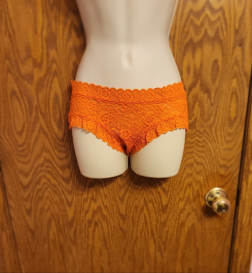 Victoria Secret Cheeky Lace  Panty in Bright Orange Sz Med NWT